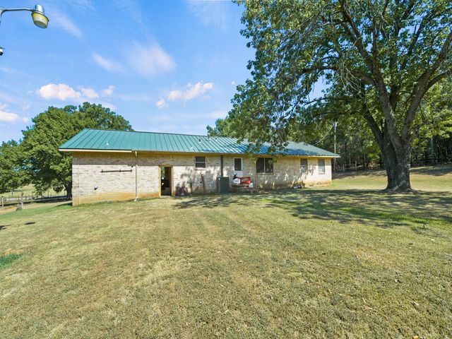 2045 County Road 113, Whitesboro, TX 76273