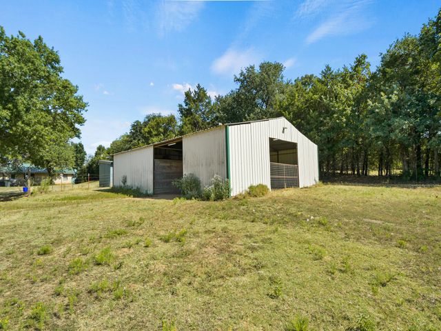 2045 County Road 113, Whitesboro, TX 76273
