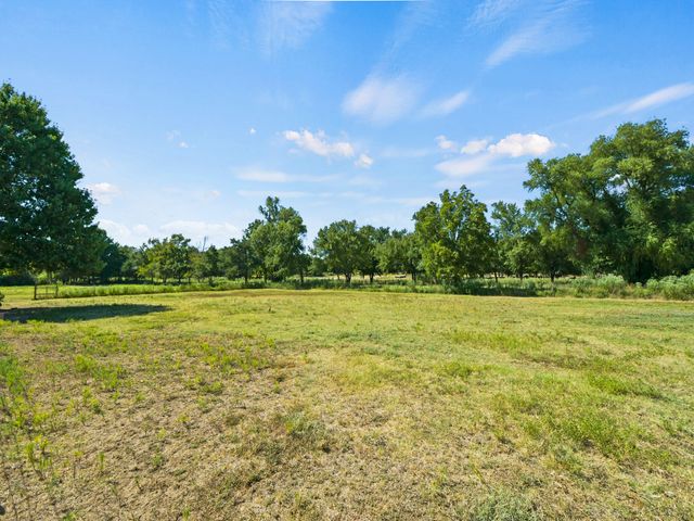 2045 County Road 113, Whitesboro, TX 76273