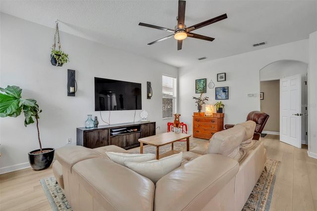 2329 NATOMA BLVD, Mount Dora, FL 32757
