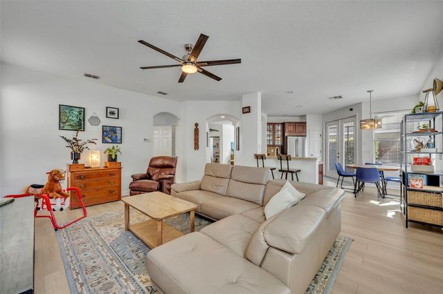 2329 NATOMA BLVD, Mount Dora, FL 32757
