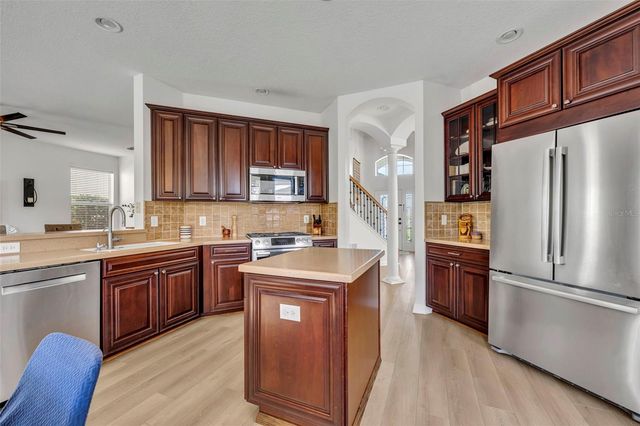 2329 NATOMA BLVD, Mount Dora, FL 32757