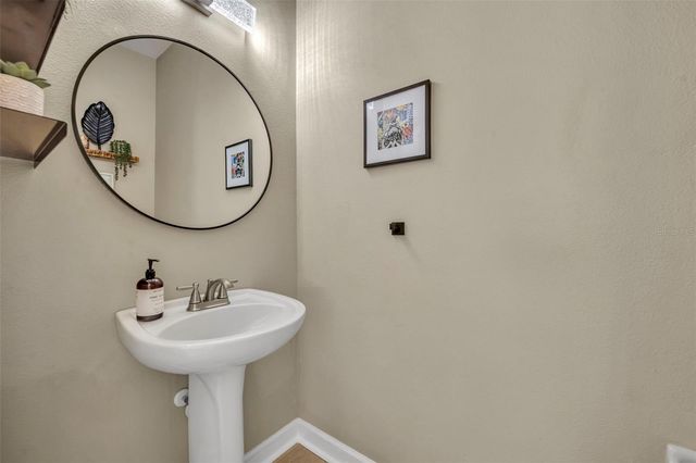 2329 NATOMA BLVD, Mount Dora, FL 32757