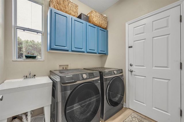 2329 NATOMA BLVD, Mount Dora, FL 32757