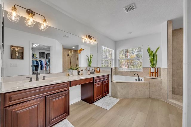 2329 NATOMA BLVD, Mount Dora, FL 32757