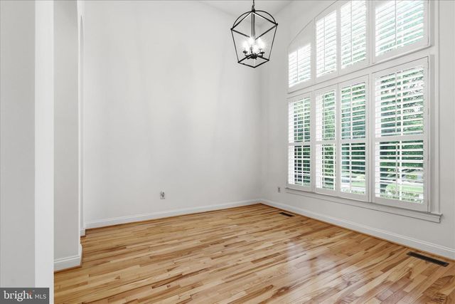 8277 ROXBOROUGH LOOP, Gainesville, VA 20155