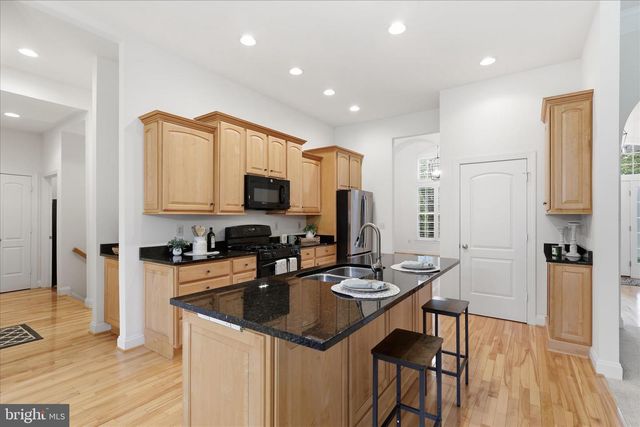 8277 ROXBOROUGH LOOP, Gainesville, VA 20155