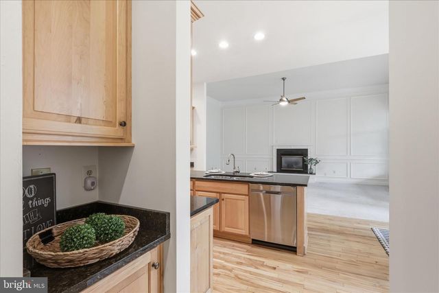 8277 ROXBOROUGH LOOP, Gainesville, VA 20155