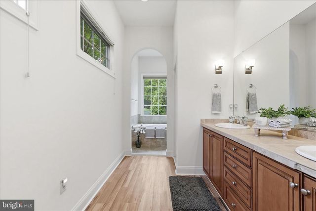 8277 ROXBOROUGH LOOP, Gainesville, VA 20155