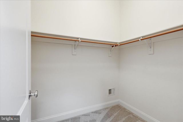 8277 ROXBOROUGH LOOP, Gainesville, VA 20155