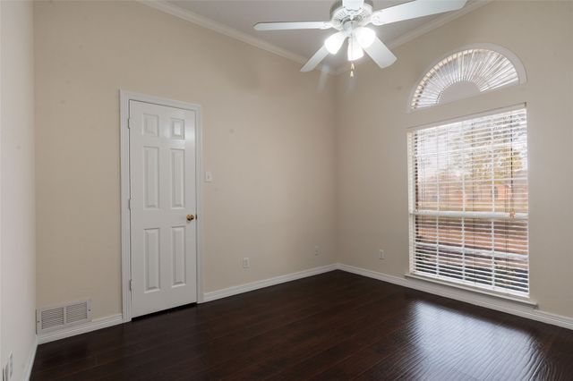 111 Fox Trail, Red Oak, TX 75154