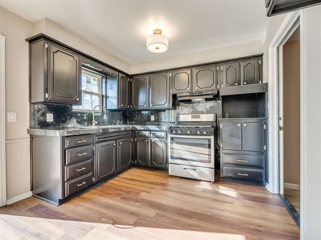 1304 Locust Drive, Midwest City, OK 73110