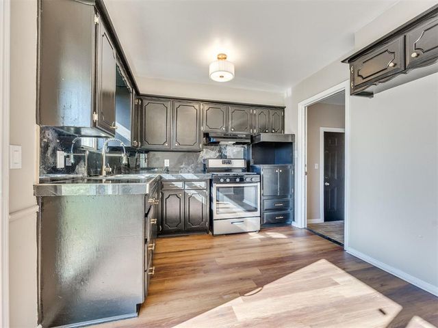 1304 Locust Drive, Midwest City, OK 73110