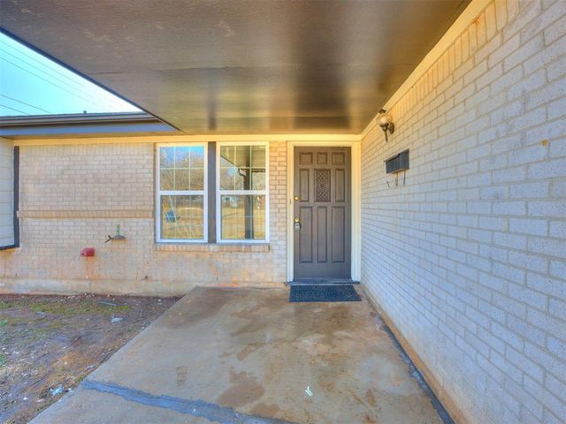 1304 Locust Drive, Midwest City, OK 73110