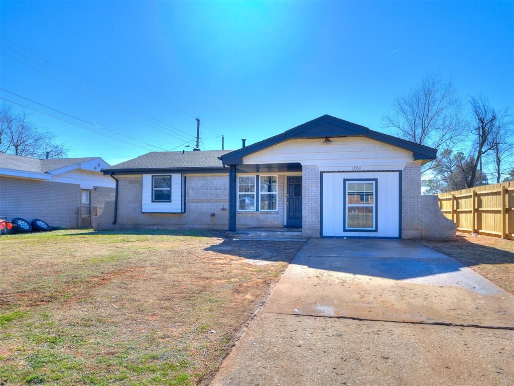 1304 Locust Drive, Midwest City, OK 73110