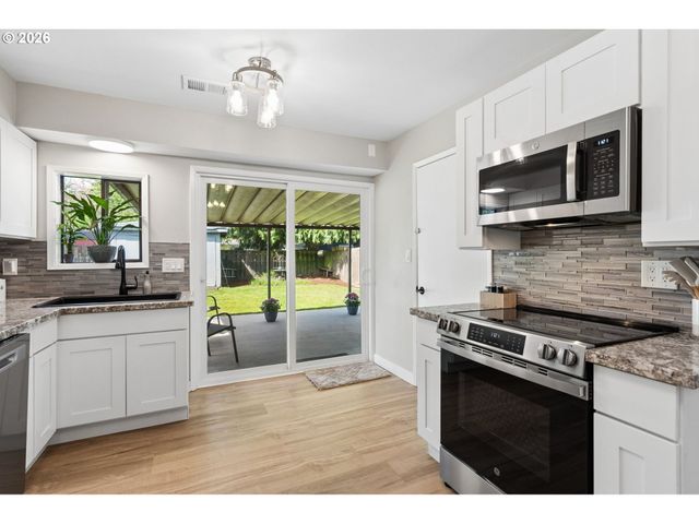 9633 N PORTSMOUTH Ave, Portland, OR 97203