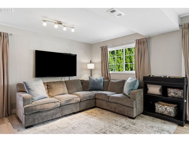 9633 N PORTSMOUTH Ave, Portland, OR 97203