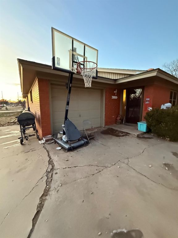 4318 58th Street, Lubbock, TX 79413