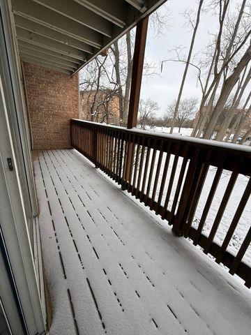 5880 Forest View Road A, Lisle, IL 60532