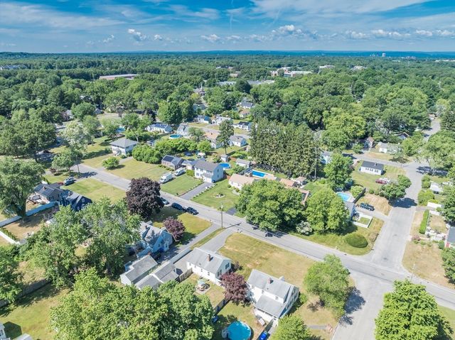 73 Catalpa Ter, Springfield, MA 01119