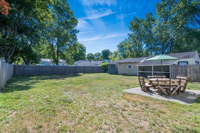 73 Catalpa Ter, Springfield, MA 01119