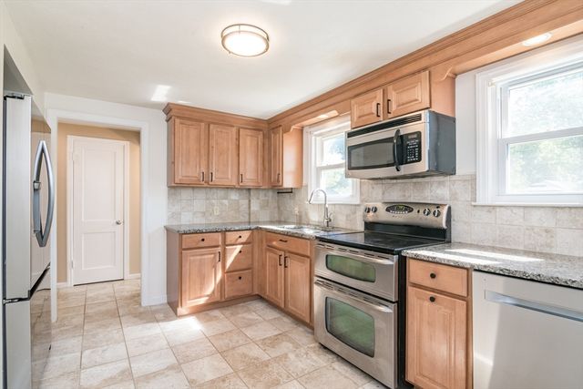 73 Catalpa Ter, Springfield, MA 01119