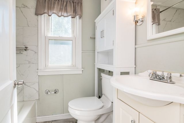 73 Catalpa Ter, Springfield, MA 01119