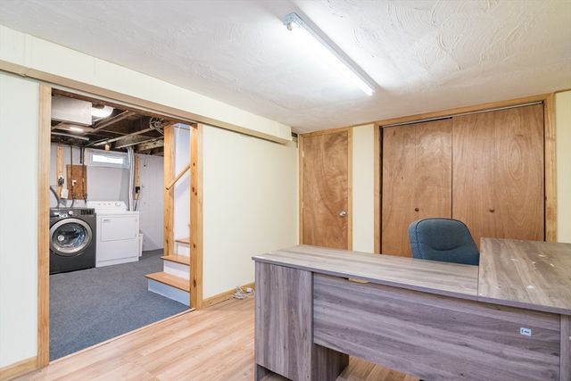 73 Catalpa Ter, Springfield, MA 01119