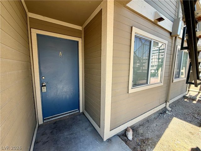 2704 Aarondavid Drive A, Las Vegas, NV 89121