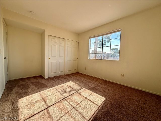 2704 Aarondavid Drive A, Las Vegas, NV 89121