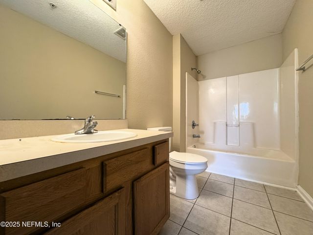 3680 KIRKPATRICK Circle 11, Jacksonville, FL 32210