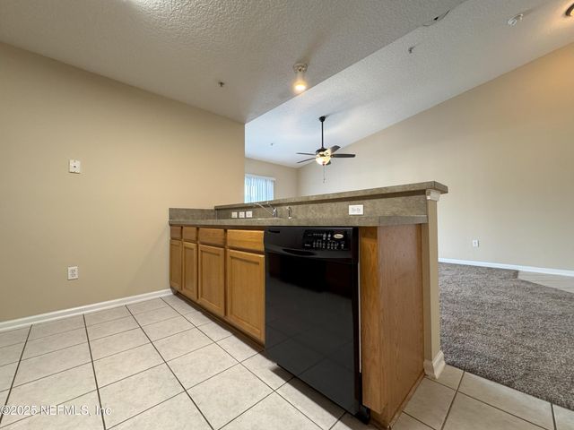 3680 KIRKPATRICK Circle 11, Jacksonville, FL 32210