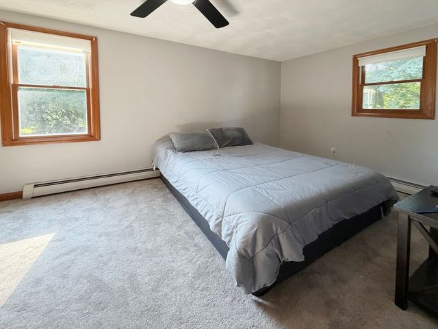 79 Lorchris St, Leominster, MA 01453