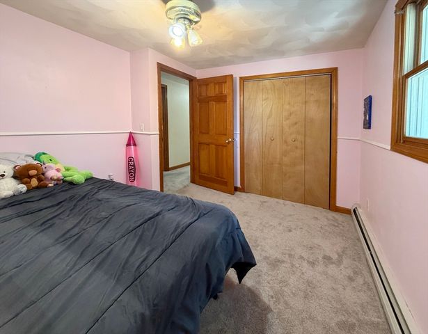79 Lorchris St, Leominster, MA 01453