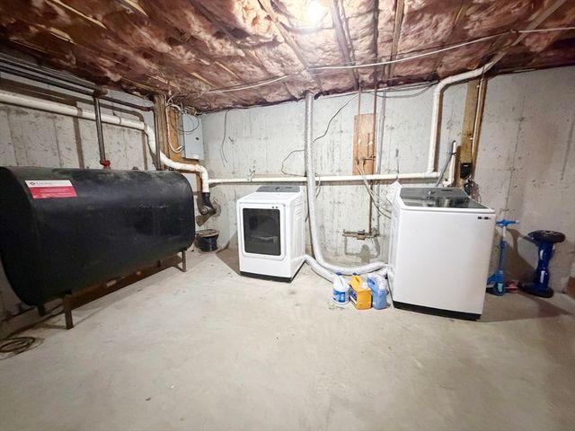 79 Lorchris St, Leominster, MA 01453