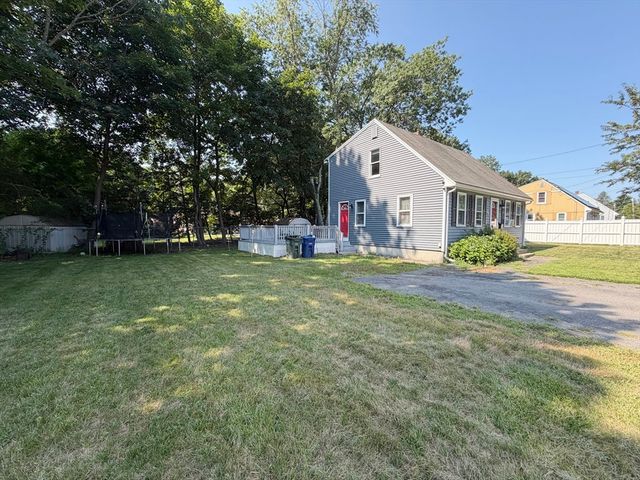 79 Lorchris St, Leominster, MA 01453