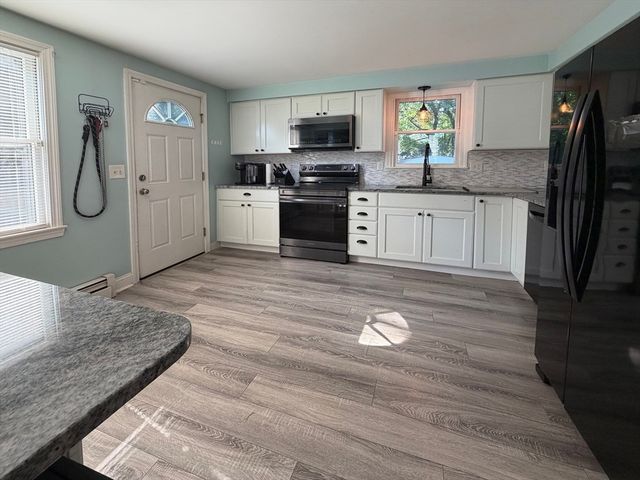 79 Lorchris St, Leominster, MA 01453