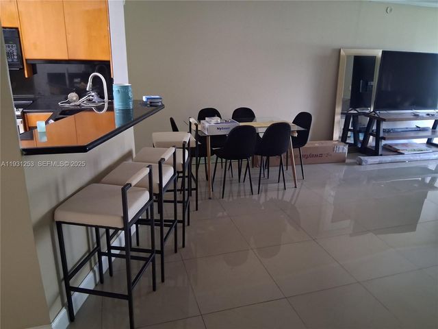 1750 NE 191st St 104-1, Miami, FL 33179