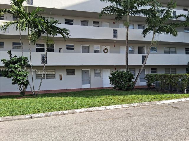 1750 NE 191st St 104-1, Miami, FL 33179