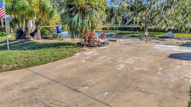 722 LANDRY LANE, Tavares, FL 32778