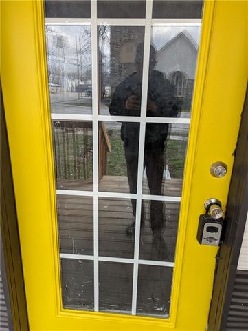 184 W Center Street, Peculiar, MO 64078