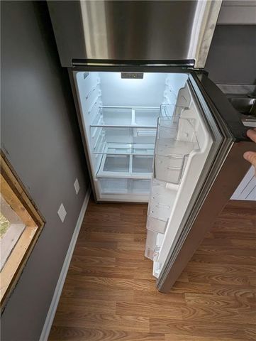 184 W Center Street, Peculiar, MO 64078