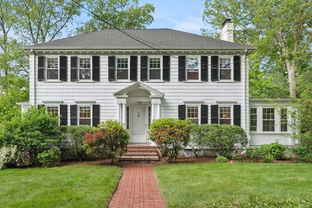 77 Meriam St, Lexington, MA 02420