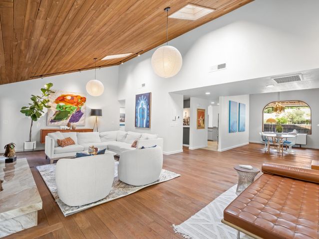 3715 W Birch Avenue, Fresno, CA 93711