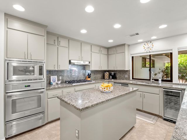 3715 W Birch Avenue, Fresno, CA 93711