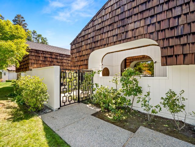 3715 W Birch Avenue, Fresno, CA 93711