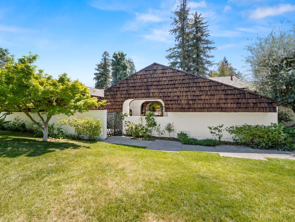 3715 W Birch Avenue, Fresno, CA 93711