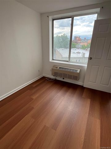 81-15 Queens Boulevard 4J, Elmhurst, NY 11373