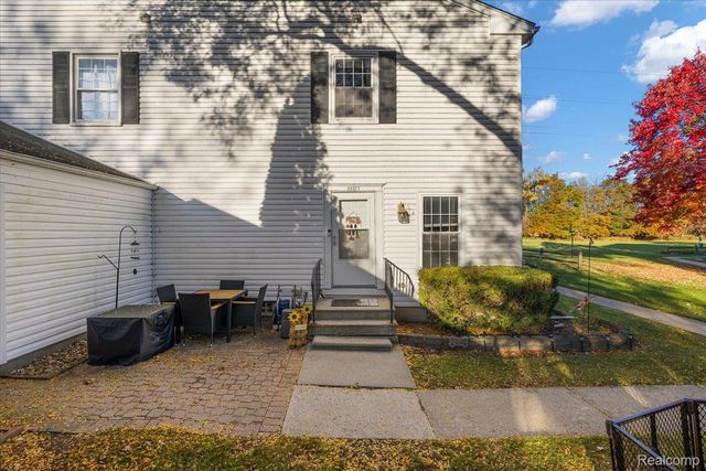 38577 Mystic Point, Clinton Charter Township, MI 48038