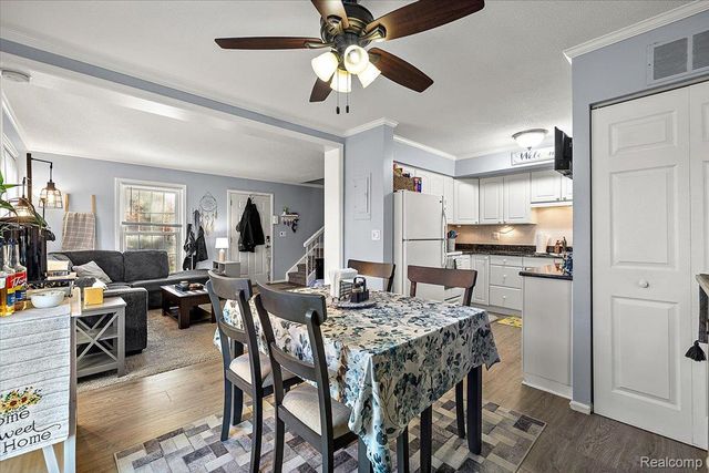 38577 Mystic Point, Clinton Charter Township, MI 48038